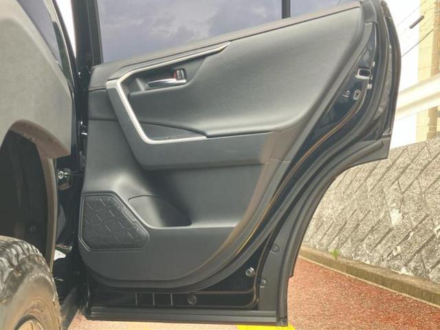 RAV4 4WDアドベンチャーオフロードパッケージ2 保証書/ディスプレイオーディオ+ナビ10インチ/デジタルインナーミラー/衝突安全装置/エアーシート 前席/車線逸脱防止支援システム/シート 合皮/パーキングアシスト バックガイド 衝突被害軽減システム(21枚目)