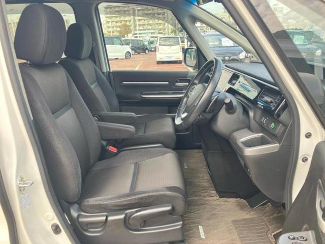 ステップワゴンスパーダ スパーダ・ホンダセンシング　保証書／純正　１０インチ　ＳＤナビ／衝突安全装置／両側電動スライドドア／車線逸脱防止支援システム／ドライブレコーダー　前後／ヘッドランプ　ＬＥＤ／ＵＳＢジャック／Ｂｌｕｅｔｏｏｔｈ接続／ＥＴＣ（4枚目）