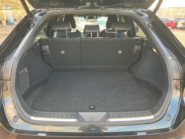 ハリアーハイブリッド Zレザーパッケージ 新品タイヤ/調光パノラマルーフ/JBL/保証書/純正 12.3インチ メモリーナビ/デジタルインナーミラー/トヨタセーフティセンス/エアーシート 前席/パノラミックビューモニター 革シート 電動シート(8枚目)