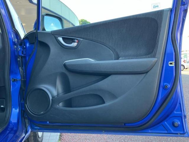 フィットハイブリッド ハイブリッド・スマートセレクション　保証書／純正　ＨＤＤナビ／Ｂｌｕｅｔｏｏｔｈ接続／ＥＴＣ／ＥＢＤ付ＡＢＳ／アイドリングストップ／バックモニター／ワンセグＴＶ／エアバッグ　運転席／エアバッグ　助手席／パワーウインドウ　バックカメラ（20枚目）