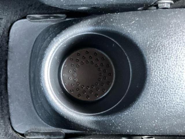 マーチ Ｘ　Ｖセレクション　保証書／純正　ＳＤナビ／ＥＴＣ／ＥＢＤ付ＡＢＳ／アイドリングストップ／バックモニター／フルセグＴＶ／エアバッグ　運転席／エアバッグ　助手席／パワーウインドウ／キーレスエントリー／パワーステアリング（36枚目）