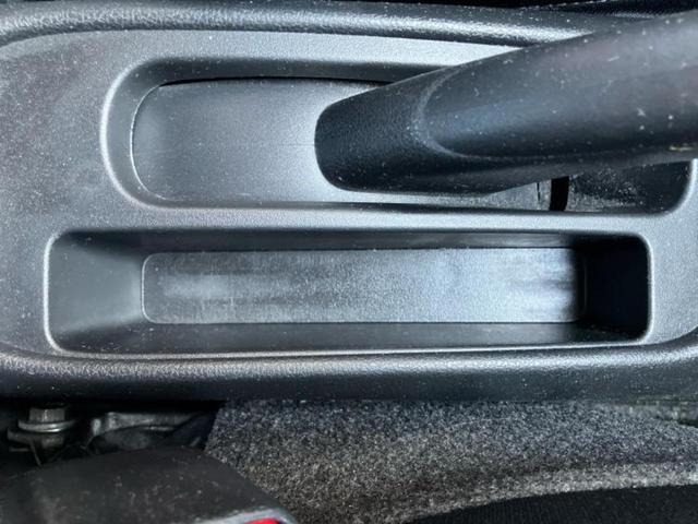 マーチ Ｘ　Ｖセレクション　保証書／純正　ＳＤナビ／ＥＴＣ／ＥＢＤ付ＡＢＳ／アイドリングストップ／バックモニター／フルセグＴＶ／エアバッグ　運転席／エアバッグ　助手席／パワーウインドウ／キーレスエントリー／パワーステアリング（37枚目）