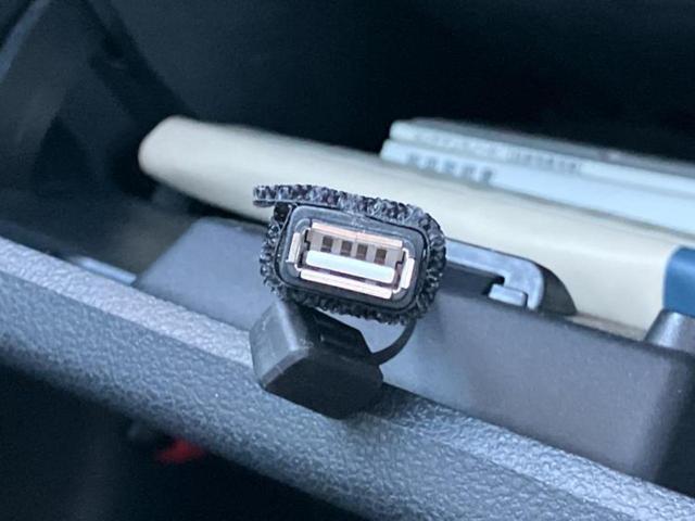 マーチ Ｘ　Ｖセレクション　保証書／純正　ＳＤナビ／ＥＴＣ／ＥＢＤ付ＡＢＳ／アイドリングストップ／バックモニター／フルセグＴＶ／エアバッグ　運転席／エアバッグ　助手席／パワーウインドウ／キーレスエントリー／パワーステアリング（46枚目）