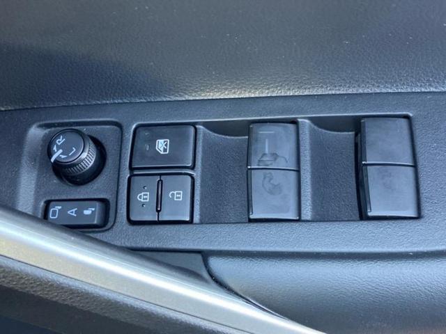 カローラクロス Z モデリスタエアロ/保証書/ディスプレイオーディオ9インチ/トヨタセーフティセンス/シートヒーター 前席/パノラミックビューモニター/車線逸脱防止支援システム/シート ハーフレザー/電動バックドア(18枚目)