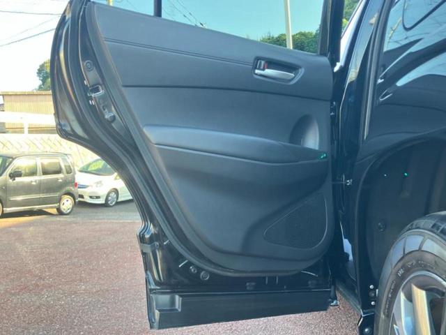 カローラクロス Z モデリスタエアロ/保証書/ディスプレイオーディオ9インチ/トヨタセーフティセンス/シートヒーター 前席/パノラミックビューモニター/車線逸脱防止支援システム/シート ハーフレザー/電動バックドア(23枚目)