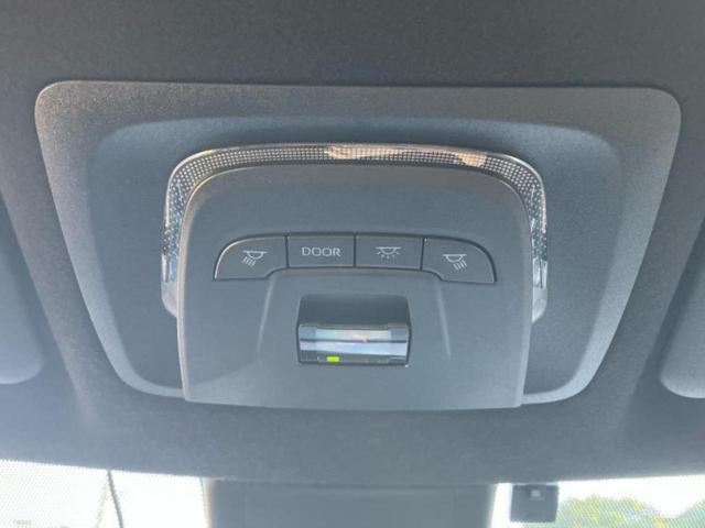 カローラクロス Z モデリスタエアロ/保証書/ディスプレイオーディオ9インチ/トヨタセーフティセンス/シートヒーター 前席/パノラミックビューモニター/車線逸脱防止支援システム/シート ハーフレザー/電動バックドア(42枚目)