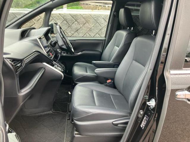 ＷＥＣＡＲＳでは各商談席に大型モニターをご用意しております！見やすい大画面でゆったりと全国の在庫をご覧いただけます！是非ご来店お待ちしております！