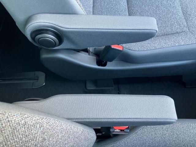 フリード AIR 保証書/純正 8インチ ナビ/ホンダセンシング/両側電動スライドドア/車線逸脱防止支援システム/登録済未使用車/ヘッドランプ LED/Bluetooth接続/EBD付ABS/バックモニター 禁煙車(33枚目)