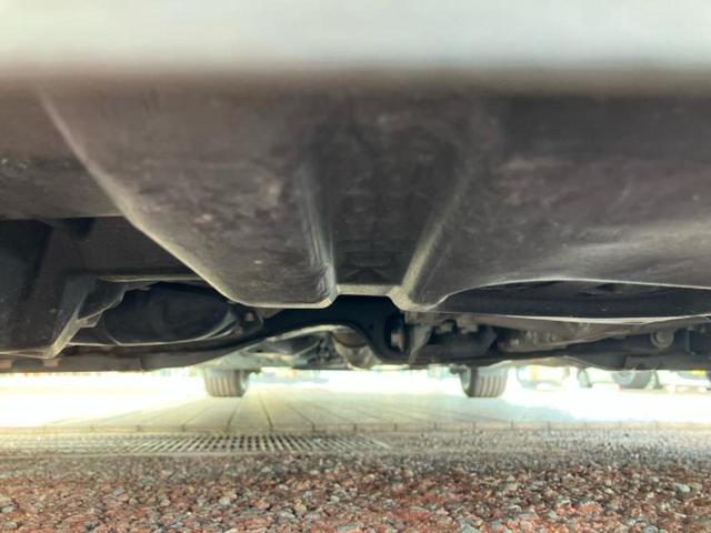 シエンタ ハイブリッドファンベースＧ　新品タイヤ／ＴＲＤエアロ／保証書／社外　９インチ　ＳＤナビ／衝突安全装置／両側電動スライドドア／パノラミックビューモニター／車線逸脱防止支援システム／ヘッドランプ　ＬＥＤ／Ｂｌｕｅｔｏｏｔｈ接続（48枚目）