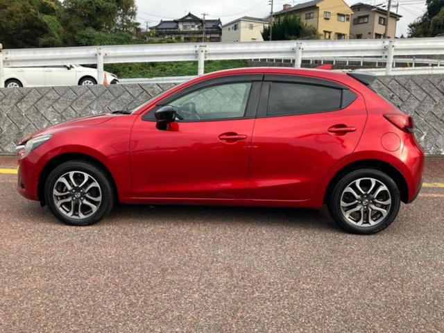 デミオ ４ＷＤ　ＸＤツーリング　新品タイヤ／純正　メモリーナビ／衝突安全装置／ヘッドランプ　ＨＩＤ／ＵＳＢジャック／Ｂｌｕｅｔｏｏｔｈ接続／ＥＢＤ付ＡＢＳ／横滑り防止装置／アイドリングストップ／バックモニター／フルセグＴＶ　４ＷＤ（2枚目）