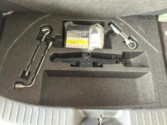 デミオ ４ＷＤ　ＸＤツーリング　新品タイヤ／純正　メモリーナビ／衝突安全装置／ヘッドランプ　ＨＩＤ／ＵＳＢジャック／Ｂｌｕｅｔｏｏｔｈ接続／ＥＢＤ付ＡＢＳ／横滑り防止装置／アイドリングストップ／バックモニター／フルセグＴＶ　４ＷＤ（25枚目）