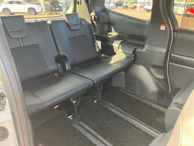 ノア ハイブリッドＳ－Ｚ　純正エアロ／保証書／ディスプレイオーディオ＋ナビ１０．５インチ／フリップダウンモニター　純正　１４インチ／トヨタセーフティセンス／両側電動スライドドア／シートヒーター　前席　衝突被害軽減システム（6枚目）