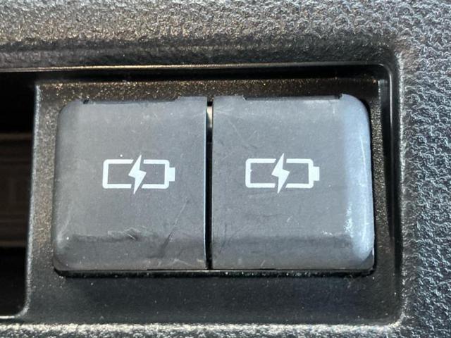 ノア ハイブリッドＳ－Ｚ　純正エアロ／保証書／ディスプレイオーディオ＋ナビ１０．５インチ／フリップダウンモニター　純正　１４インチ／トヨタセーフティセンス／両側電動スライドドア／シートヒーター　前席　衝突被害軽減システム（46枚目）