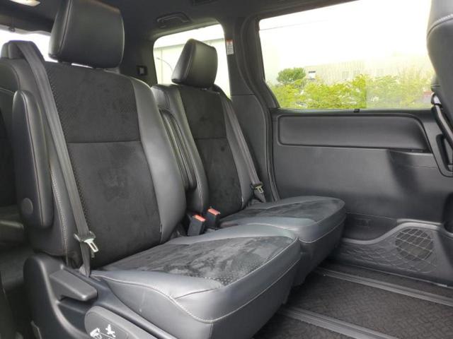 ヴォクシー ＺＳキラメキ３　純正　９インチ　ＳＤナビ／トヨタセーフティセンス／両側電動スライドドア／車線逸脱防止支援システム／シート　ハーフレザー／ヘッドランプ　ＬＥＤ／Ｂｌｕｅｔｏｏｔｈ接続／ＥＴＣ／ＥＢＤ付ＡＢＳ　ＤＶＤ再生（5枚目）