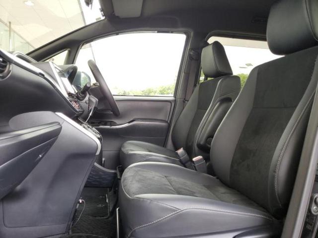 ヴォクシー ＺＳキラメキ３　純正　９インチ　ＳＤナビ／トヨタセーフティセンス／両側電動スライドドア／車線逸脱防止支援システム／シート　ハーフレザー／ヘッドランプ　ＬＥＤ／Ｂｌｕｅｔｏｏｔｈ接続／ＥＴＣ／ＥＢＤ付ＡＢＳ　ＤＶＤ再生（7枚目）