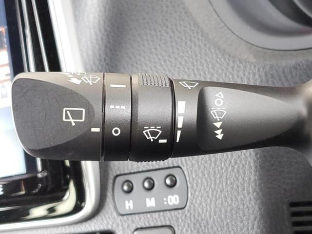 ヴォクシー ＺＳキラメキ３　純正　９インチ　ＳＤナビ／トヨタセーフティセンス／両側電動スライドドア／車線逸脱防止支援システム／シート　ハーフレザー／ヘッドランプ　ＬＥＤ／Ｂｌｕｅｔｏｏｔｈ接続／ＥＴＣ／ＥＢＤ付ＡＢＳ　ＤＶＤ再生（17枚目）