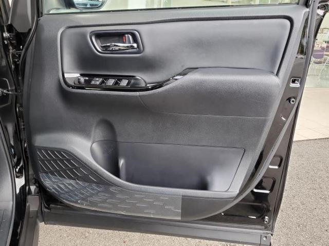 ヴォクシー ＺＳキラメキ３　純正　９インチ　ＳＤナビ／トヨタセーフティセンス／両側電動スライドドア／車線逸脱防止支援システム／シート　ハーフレザー／ヘッドランプ　ＬＥＤ／Ｂｌｕｅｔｏｏｔｈ接続／ＥＴＣ／ＥＢＤ付ＡＢＳ　ＤＶＤ再生（22枚目）