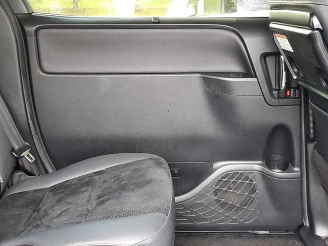 ヴォクシー ＺＳキラメキ３　純正　９インチ　ＳＤナビ／トヨタセーフティセンス／両側電動スライドドア／車線逸脱防止支援システム／シート　ハーフレザー／ヘッドランプ　ＬＥＤ／Ｂｌｕｅｔｏｏｔｈ接続／ＥＴＣ／ＥＢＤ付ＡＢＳ　ＤＶＤ再生（24枚目）