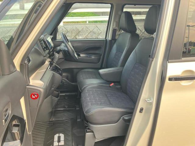 デリカミニ ４ＷＤ　Ｔプレミアム　保証書／社外　９インチ　ＳＤナビ／デジタルインナーミラー／イーアシスト（ミツビシ）／両側電動スライドドア／シートヒーター　前席／全方位モニター／車線逸脱防止支援システム／シート　ハーフレザー　４ＷＤ（6枚目）