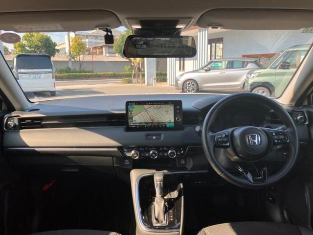 ヴェゼル eHEV Z 保証書/ディスプレイオーディオ+ナビ/衝突安全装置/シートヒーター 前席/車線逸脱防止支援システム/シート ハーフレザー/電動バックドア/ドライブレコーダー 前後/ヘッドランプ LED バックカメラ(4枚目)