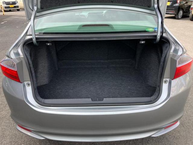 グレイス ハイブリッドEX 新品タイヤ/保証書/純正 SDナビ/シティーブレーキアクティブシステム(ホンダ)/シートヒーター 前席/シート 合皮/ドライブレコーダー 社外/ヘッドランプ LED/USBジャック バックカメラ(7枚目)