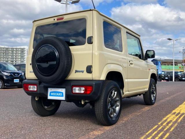 ジムニー ４ＷＤ　ＸＣ　新品タイヤ／保証書／純正　ＳＤナビ／セーフティサポート（スズキ）／シートヒーター／車線逸脱防止支援システム／ドライブレコーダー　社外／ヘッドランプ　ＬＥＤ／Ｂｌｕｅｔｏｏｔｈ接続／ＡＢＳ　バックカメラ（3枚目）