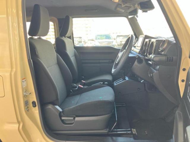 ジムニー ４ＷＤ　ＸＣ　新品タイヤ／保証書／純正　ＳＤナビ／セーフティサポート（スズキ）／シートヒーター／車線逸脱防止支援システム／ドライブレコーダー　社外／ヘッドランプ　ＬＥＤ／Ｂｌｕｅｔｏｏｔｈ接続／ＡＢＳ　バックカメラ（4枚目）