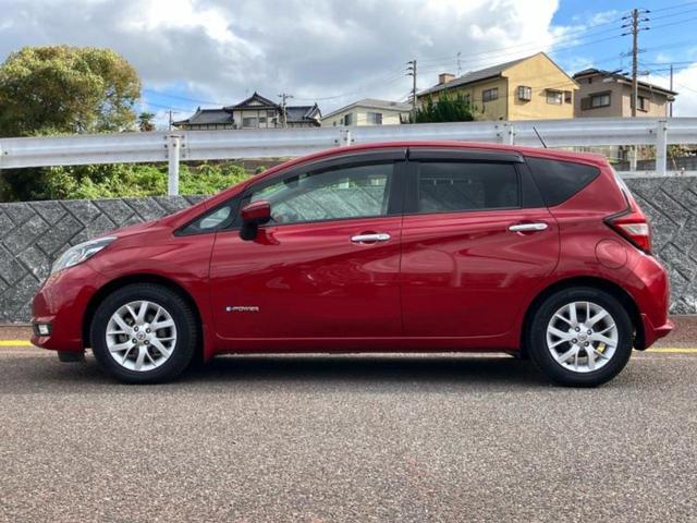 ノート eパワーメダリスト 保証書/純正 SDナビ/インテリジェントルームミラー/衝突安全装置/アラウンドビューモニター/車線逸脱防止支援システム/シート ハーフレザー/ドライブレコーダー 純正/ヘッドランプ LED DVD再生(2枚目)