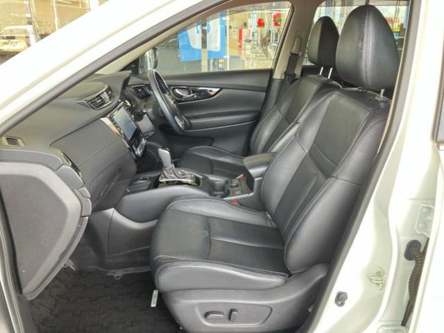 エクストレイル 20Xiレザーエディション 新品タイヤ/保証書/純正 9インチ SDナビ/フリップダウンモニター/インテリジェントルームミラー/衝突安全装置/シートヒーター/全方位モニター/車線逸脱防止支援システム/シート フルレザー 革シート(6枚目)