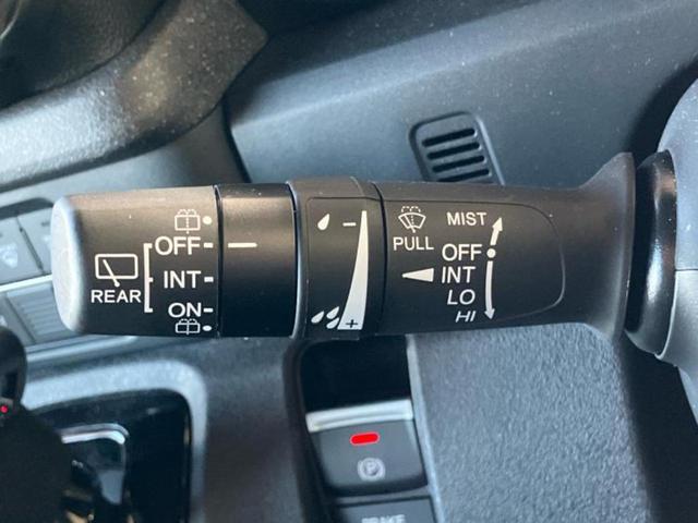 N-BOXカスタム ヒョウジュン 保証書/ホンダセンシング/電動スライドドア/シートヒーター 前席/車線逸脱防止支援システム/ヘッドランプ LED/ETC/EBD付ABS/アイドリングストップ/禁煙車/エアバッグ 運転席 盗難防止装置(12枚目)