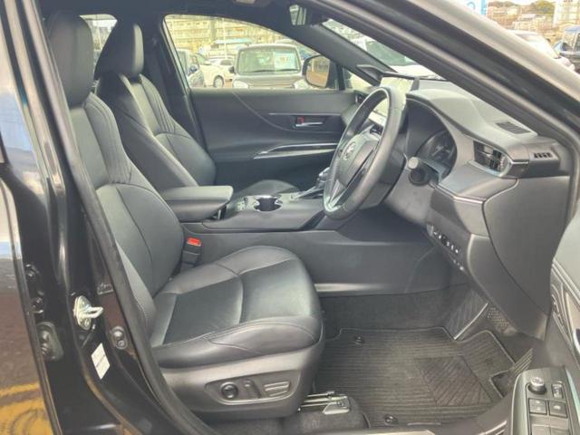 ハリアー Ｚレザーパッケージ　新品タイヤ／サンルーフ／ＪＢＬ／保証書／純正　１２．３インチ　メモリーナビ／デジタルインナーミラー／トヨタセーフティセンス／シートヒーター　前席／パノラミックビューモニター／車線逸脱防止支援システム（4枚目）