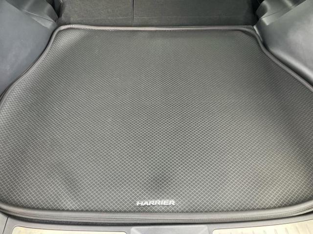 ハリアー Ｚレザーパッケージ　新品タイヤ／サンルーフ／ＪＢＬ／保証書／純正　１２．３インチ　メモリーナビ／デジタルインナーミラー／トヨタセーフティセンス／シートヒーター　前席／パノラミックビューモニター／車線逸脱防止支援システム（24枚目）