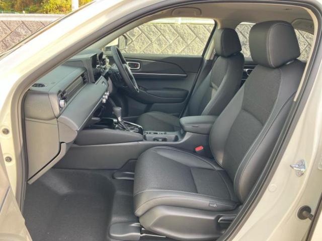 ヴェゼル ｅＨＥＶ　Ｚ　保証書／純正　９インチ　ナビ／ホンダセンシング／シートヒーター　前席／車線逸脱防止支援システム／電動バックドア／登録済未使用車／ヘッドランプ　ＬＥＤ／ＵＳＢジャック／Ｂｌｕｅｔｏｏｔｈ接続　禁煙車（6枚目）