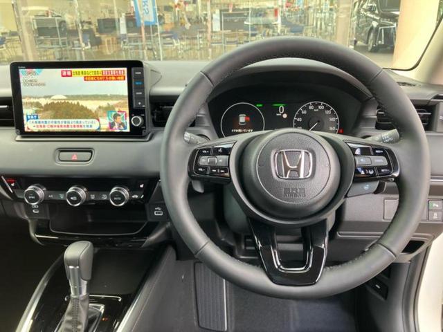 ヴェゼル ｅＨＥＶ　Ｚ　保証書／純正　９インチ　ナビ／ホンダセンシング／シートヒーター　前席／車線逸脱防止支援システム／電動バックドア／登録済未使用車／ヘッドランプ　ＬＥＤ／ＵＳＢジャック／Ｂｌｕｅｔｏｏｔｈ接続　禁煙車（15枚目）
