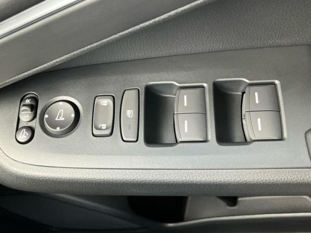 ヴェゼル ｅＨＥＶ　Ｚ　保証書／純正　９インチ　ナビ／ホンダセンシング／シートヒーター　前席／車線逸脱防止支援システム／電動バックドア／登録済未使用車／ヘッドランプ　ＬＥＤ／ＵＳＢジャック／Ｂｌｕｅｔｏｏｔｈ接続　禁煙車（26枚目）