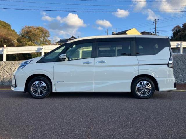 セレナ ｅパワーハイウェイスターＶ　新品タイヤ／保証書／純正　１０インチ　メモリーナビ／フリップダウンモニター　純正　１１インチ／インテリジェントルームミラー／エマージェンシーブレーキ／ハンズフリー両側電動スライドドア　全周囲カメラ（2枚目）