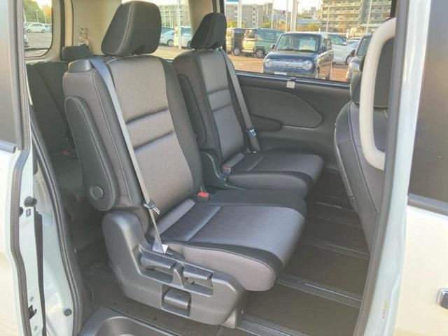 セレナ ｅパワーハイウェイスターＶ　新品タイヤ／保証書／純正　１０インチ　メモリーナビ／フリップダウンモニター　純正　１１インチ／インテリジェントルームミラー／エマージェンシーブレーキ／ハンズフリー両側電動スライドドア　全周囲カメラ（5枚目）