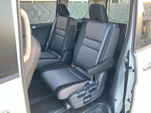 セレナ ｅパワーハイウェイスターＶ　新品タイヤ／保証書／純正　１０インチ　メモリーナビ／フリップダウンモニター　純正　１１インチ／インテリジェントルームミラー／エマージェンシーブレーキ／ハンズフリー両側電動スライドドア　全周囲カメラ（8枚目）