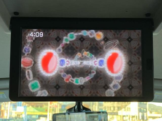 セレナ ｅパワーハイウェイスターＶ　新品タイヤ／保証書／純正　１０インチ　メモリーナビ／フリップダウンモニター　純正　１１インチ／インテリジェントルームミラー／エマージェンシーブレーキ／ハンズフリー両側電動スライドドア　全周囲カメラ（11枚目）