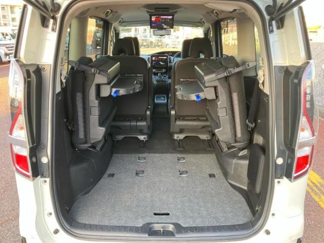 セレナ ｅパワーハイウェイスターＶ　新品タイヤ／保証書／純正　１０インチ　メモリーナビ／フリップダウンモニター　純正　１１インチ／インテリジェントルームミラー／エマージェンシーブレーキ／ハンズフリー両側電動スライドドア　全周囲カメラ（21枚目）