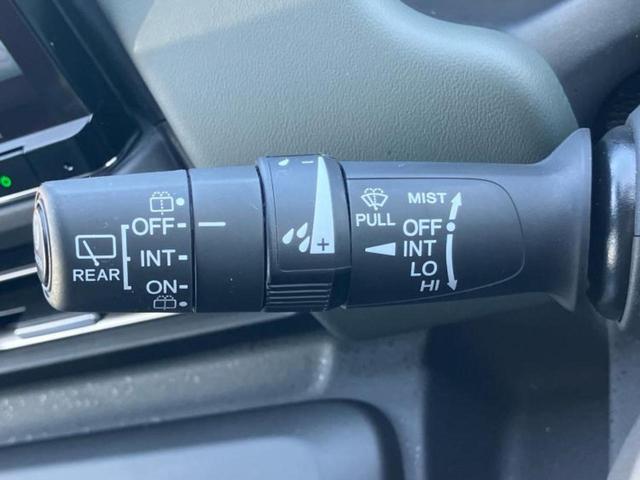 フリード eHEVクロスター 新品タイヤ/保証書/純正 11インチ SDナビ/ホンダセンシング/両側電動スライドドア/シートヒーター/マルチビューカメラシステム/車線逸脱防止支援システム/シート ハーフレザー 衝突被害軽減システム(17枚目)