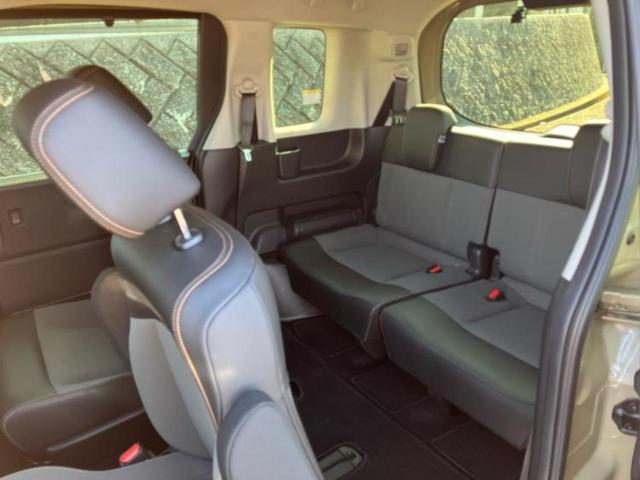 フリード eHEVクロスター 新品タイヤ/保証書/純正 11インチ SDナビ/ホンダセンシング/両側電動スライドドア/シートヒーター/マルチビューカメラシステム/車線逸脱防止支援システム/シート ハーフレザー 衝突被害軽減システム(19枚目)