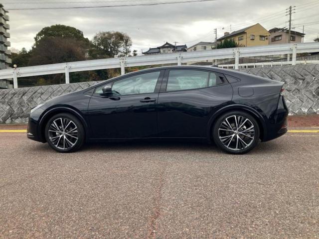 プリウス Ｚ　保証書／純正　１２．３インチ　メモリーナビ／デジタルインナーミラー／トヨタセーフティセンス／シートヒーター　前席／パノラミックビューモニター／車線逸脱防止支援システム／シート　合皮　全周囲カメラ（2枚目）