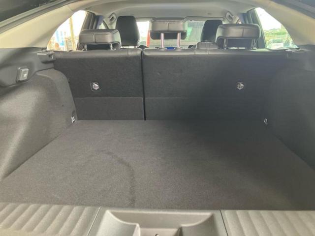 プリウス Ｚ　保証書／純正　１２．３インチ　メモリーナビ／デジタルインナーミラー／トヨタセーフティセンス／シートヒーター　前席／パノラミックビューモニター／車線逸脱防止支援システム／シート　合皮　全周囲カメラ（8枚目）