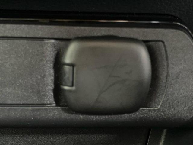 プリウス Ｚ　保証書／純正　１２．３インチ　メモリーナビ／デジタルインナーミラー／トヨタセーフティセンス／シートヒーター　前席／パノラミックビューモニター／車線逸脱防止支援システム／シート　合皮　全周囲カメラ（39枚目）