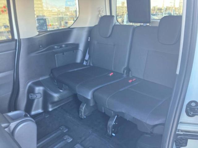 セレナ ハイウェイスターＶ　新品タイヤ／保証書／純正　１２．３インチ　メモリーナビ／フリップダウンモニター／インテリジェントルームミラー／エマージェンシーブレーキ／両側電動スライドドア／アラウンドビューモニター　全周囲カメラ（19枚目）