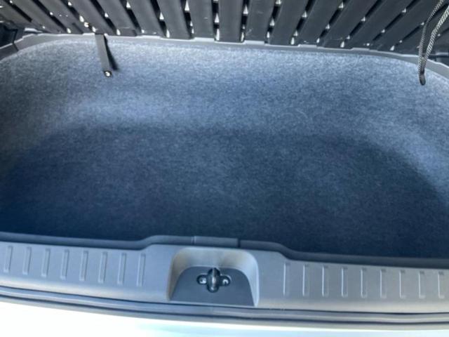 セレナ ハイウェイスターＶ　新品タイヤ／保証書／純正　１２．３インチ　メモリーナビ／フリップダウンモニター／インテリジェントルームミラー／エマージェンシーブレーキ／両側電動スライドドア／アラウンドビューモニター　全周囲カメラ（27枚目）