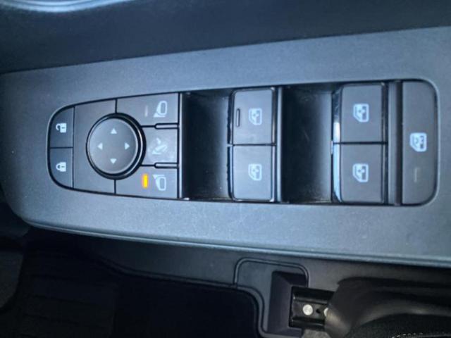 セレナ ハイウェイスターＶ　新品タイヤ／保証書／純正　１２．３インチ　メモリーナビ／フリップダウンモニター／インテリジェントルームミラー／エマージェンシーブレーキ／両側電動スライドドア／アラウンドビューモニター　全周囲カメラ（31枚目）