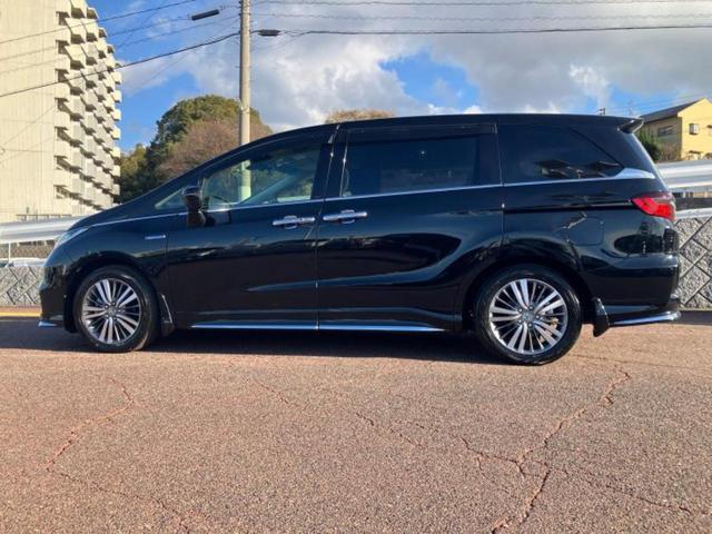 オデッセイハイブリッド ハイブリッドアブソルート・ＥＸホンダセンシング　保証書／純正　ＳＤナビ／フリップダウンモニター／衝突安全装置／両側電動スライドドア／シートヒーター／マルチビューカメラシステム／車線逸脱防止支援システム／シート　ハーフレザー　衝突被害軽減システム（2枚目）