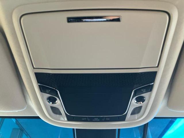 オデッセイハイブリッド ハイブリッドアブソルート・ＥＸホンダセンシング　保証書／純正　ＳＤナビ／フリップダウンモニター／衝突安全装置／両側電動スライドドア／シートヒーター／マルチビューカメラシステム／車線逸脱防止支援システム／シート　ハーフレザー　衝突被害軽減システム（43枚目）